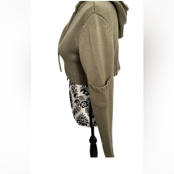 ⛷️Olive Green Long Sleeve Crop Front Hooded Sweater Sz L - Picture 3 of 10